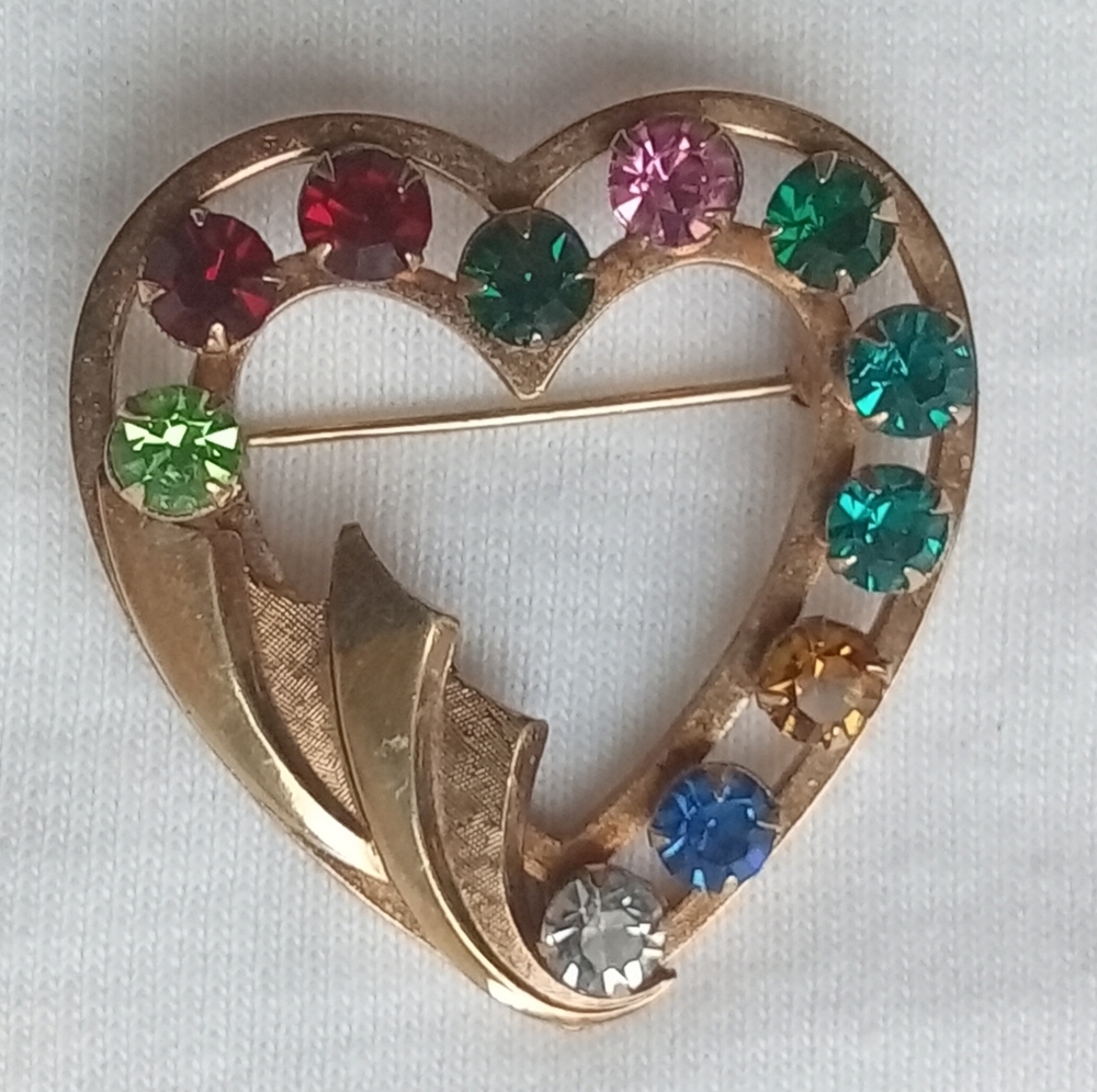 Vintage 12k Gold Filled  Heart Multicolor Gemstone Brooch, Signet Catamore 1950s